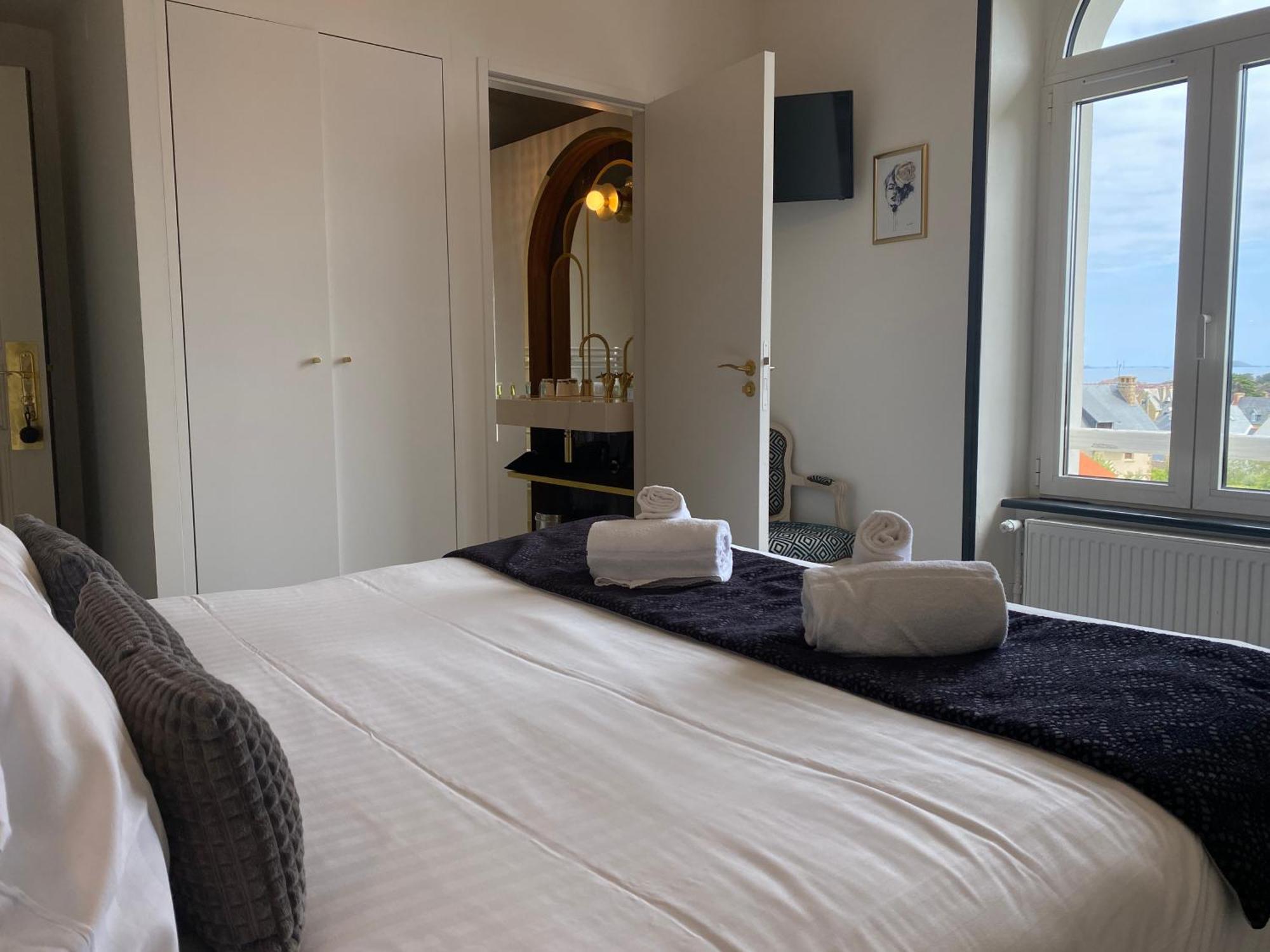 Park Hotel Bellevue Tregastel Luaran gambar
