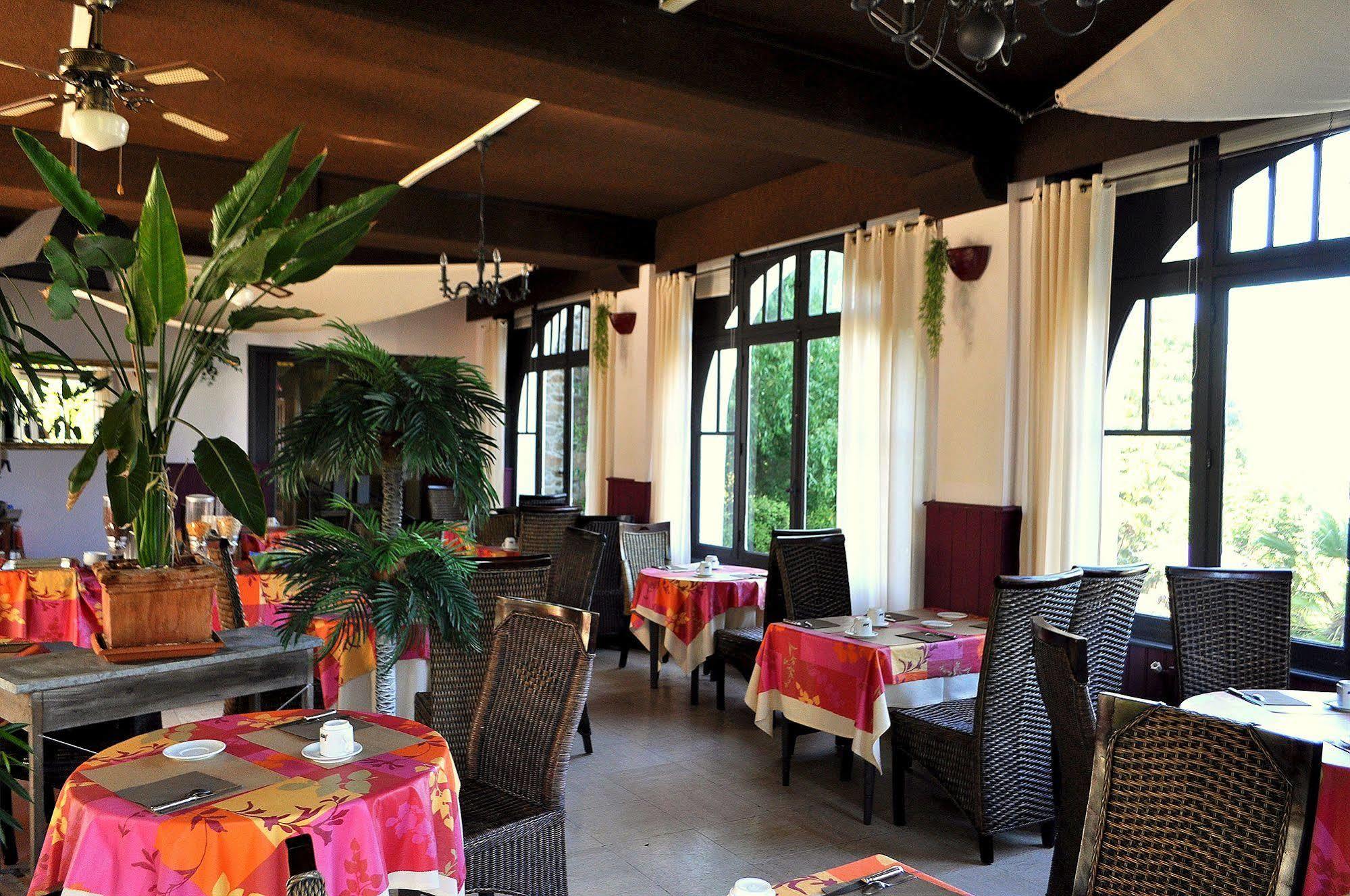 Park Hotel Bellevue Tregastel Luaran gambar